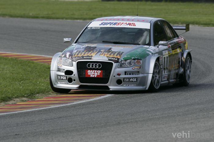 Audi RS4 Superstars