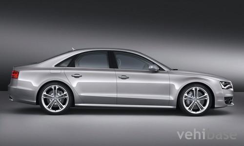 Audi S8 V8
