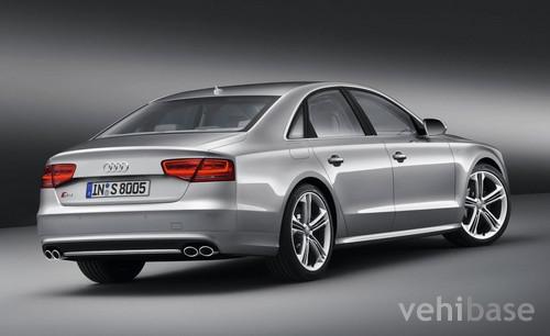 Audi S8 V8