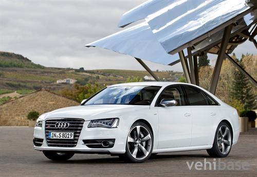 Audi S8 V8