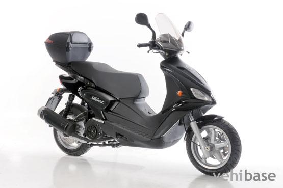 Benelli Velvet 150