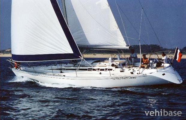 Beneteau First 435