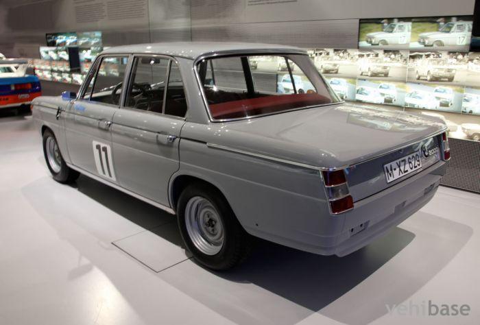 BMW 2000 Ti (E08)