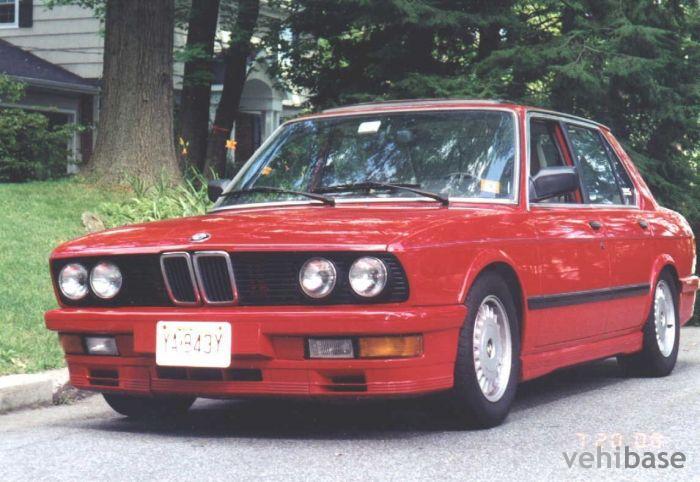 BMW 524d (E28)