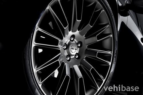 Chrysler 300C John Varvatos
