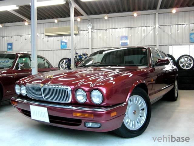 Daimler Double Six