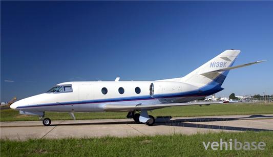 Dassault Falcon 10