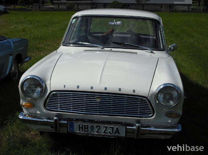 Ford 12M