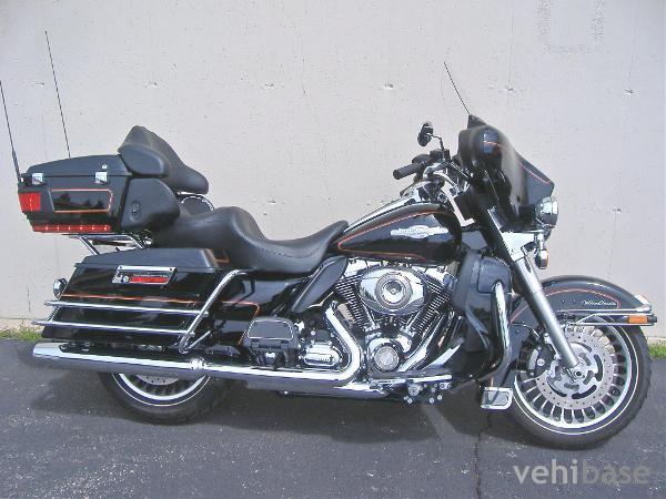 Harley-Davidson FLHTCU Ultra Classic Electra Glide Peace Officer