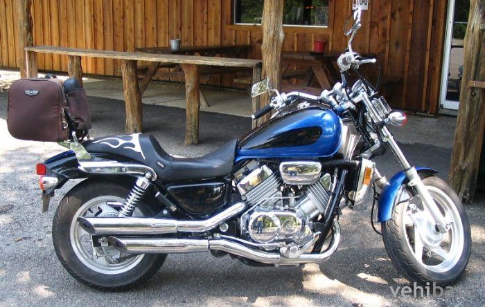 Honda Magna VF750C