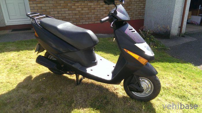 Honda SCV 100 Lead