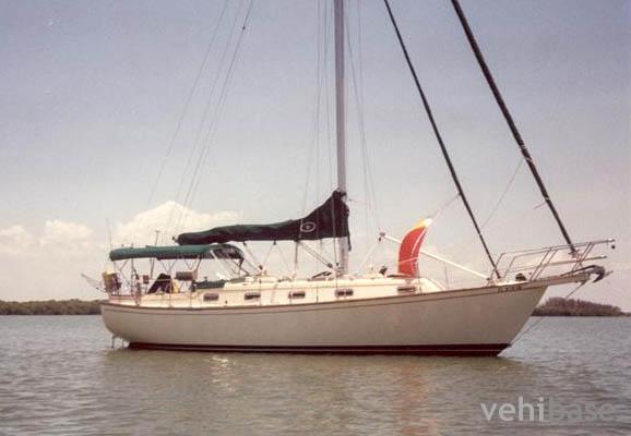 Island Packet 35