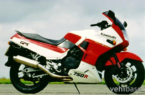 Kawasaki GPX 750 R