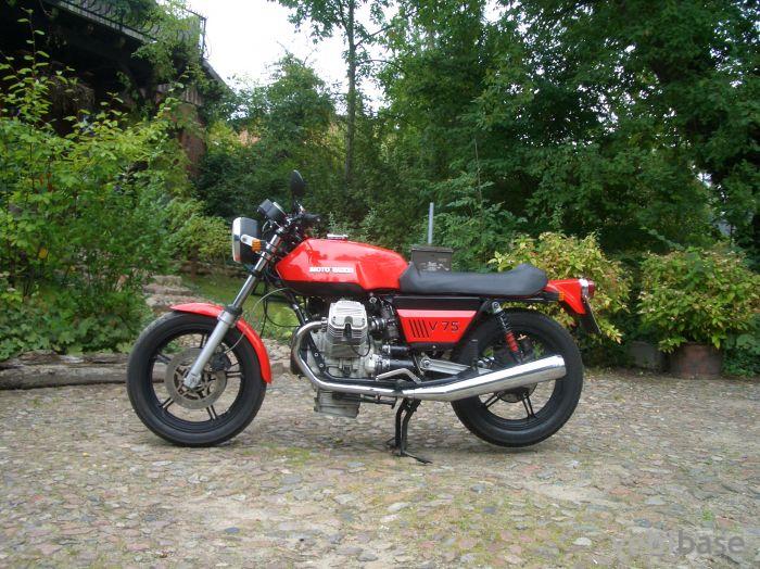 Moto Guzzi V75