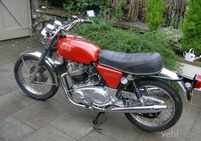 Norton Commando 750 Roadster MkIII
