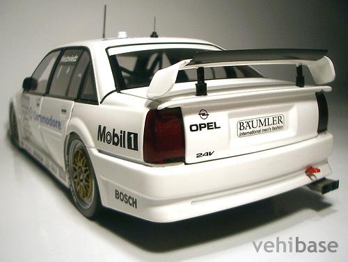 Opel Omega 3000 24v