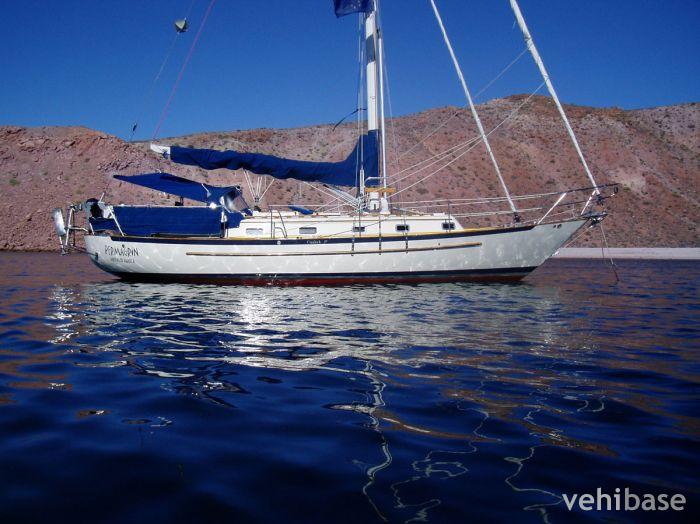 Pacific Seacraft 37 Crealock