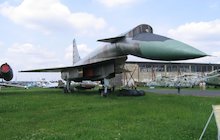 Sukhoi T-4