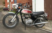 Triumph Bonneville T140E