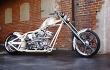 West Coast Choppers Undertaker Dominator