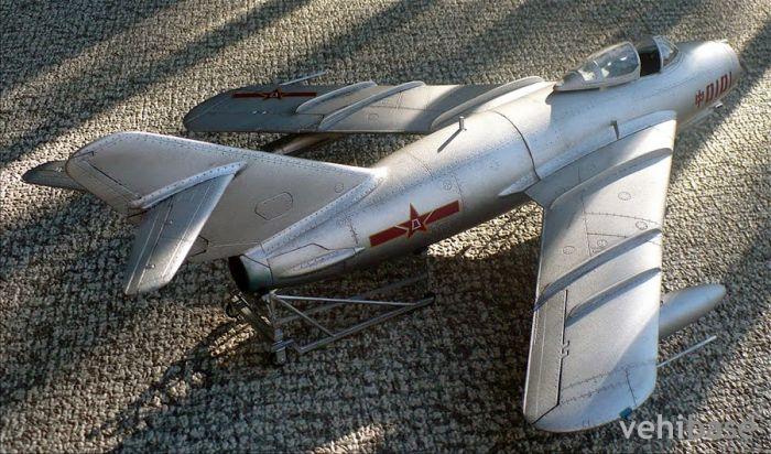 Shenyang J-5