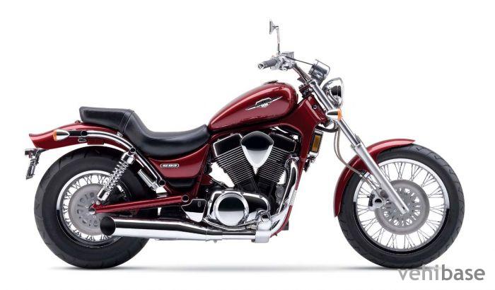 Suzuki Boulevard S83