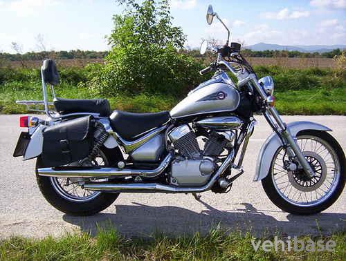 Suzuki VL 125 Intruder