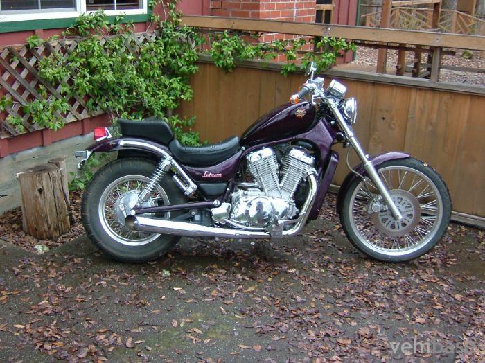 Suzuki VS 750 Intruder