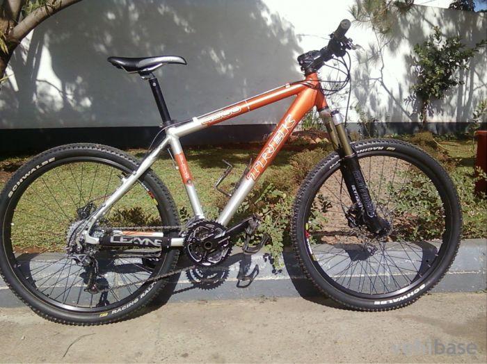 Trek 4000