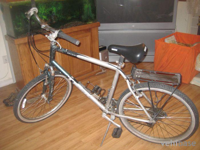 Trek Navigator 300