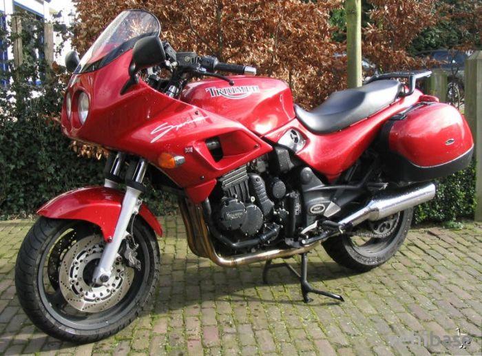 Triumph Sprint Executive