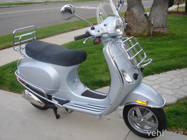 Vespa LX 150