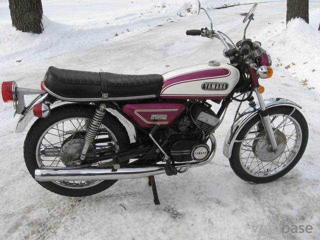 Yamaha CS5