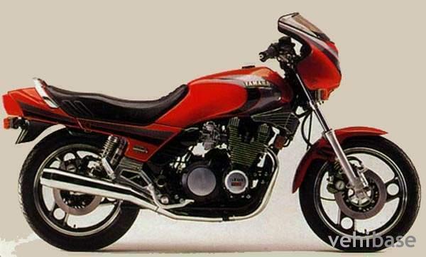 Yamaha XJ 900