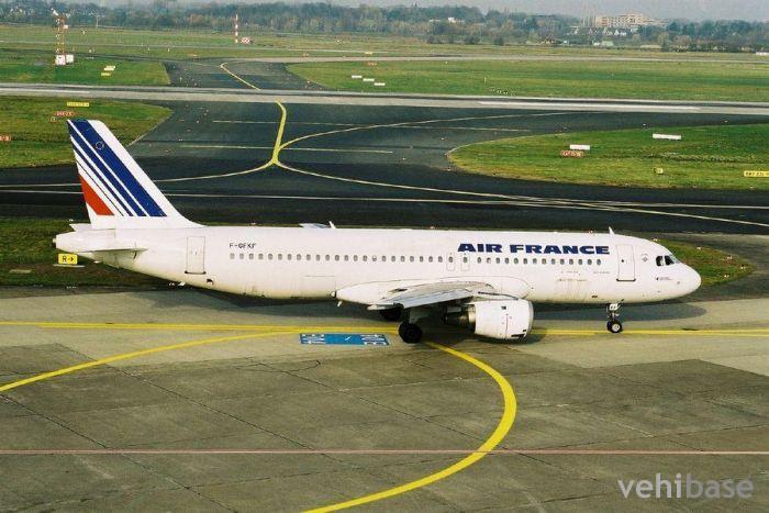 Airbus A320-100