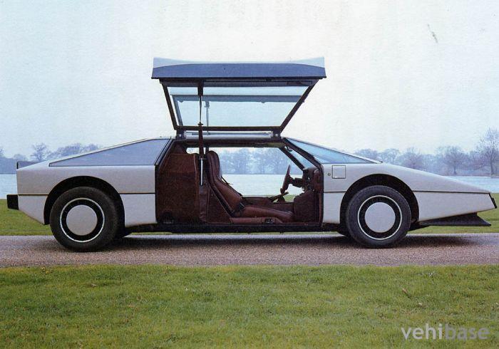 Aston Martin Bulldog
