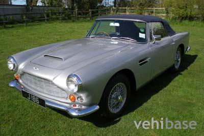 Aston Martin DB4 Volante
