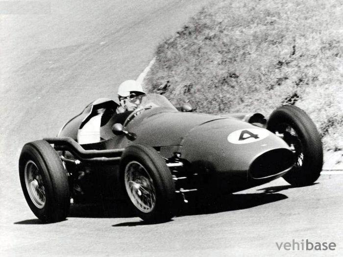 Aston Martin DBR4