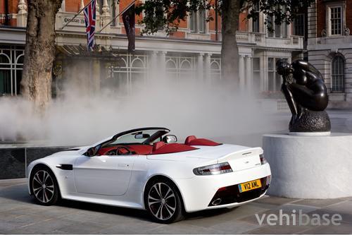 Aston Martin V12 Vantage Roadster