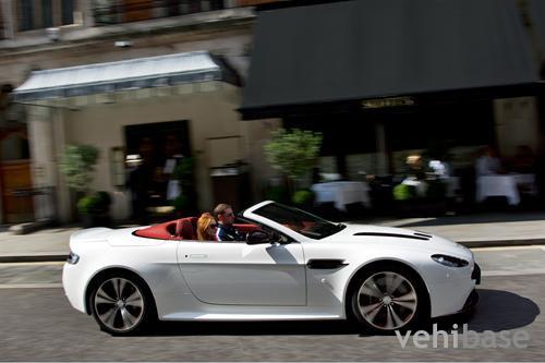 Aston Martin V12 Vantage Roadster