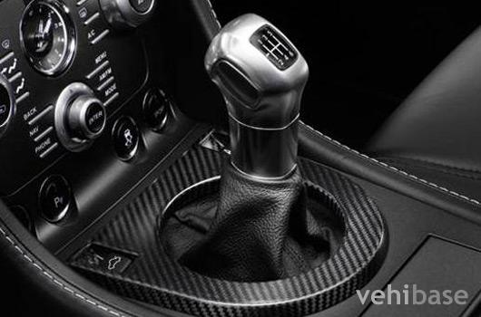 Aston Martin V12 Vantage Roadster