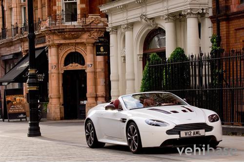 Aston Martin V12 Vantage Roadster