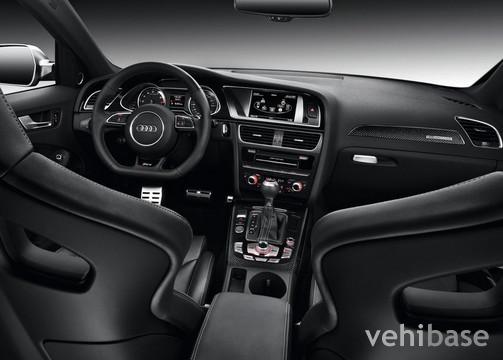 Audi RS4 Avant V8