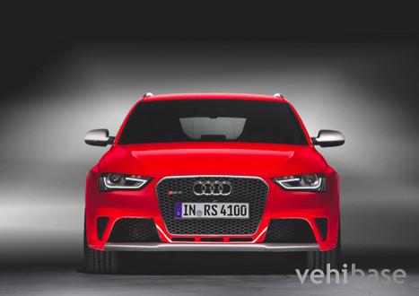 Audi RS4 Avant V8