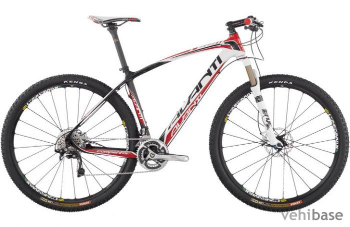 Avanti Competitor 29 Team