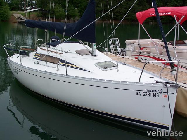 Beneteau First 235