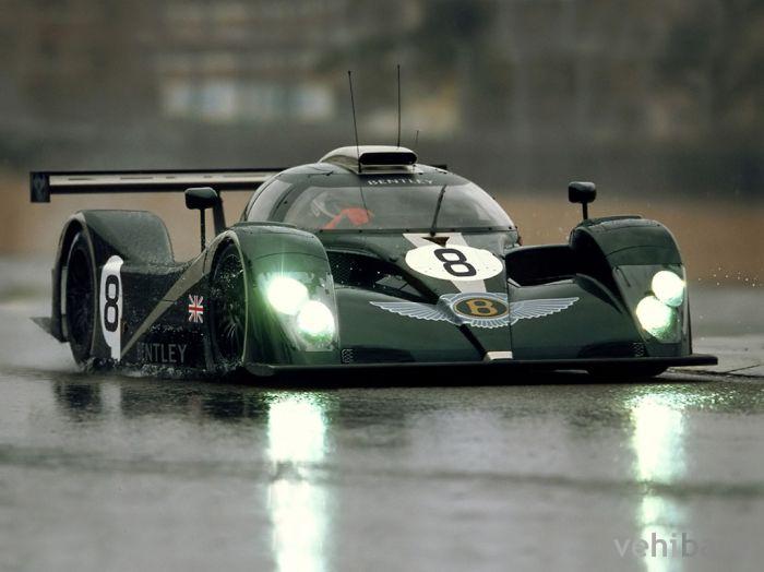 Bentley EXP Speed 8