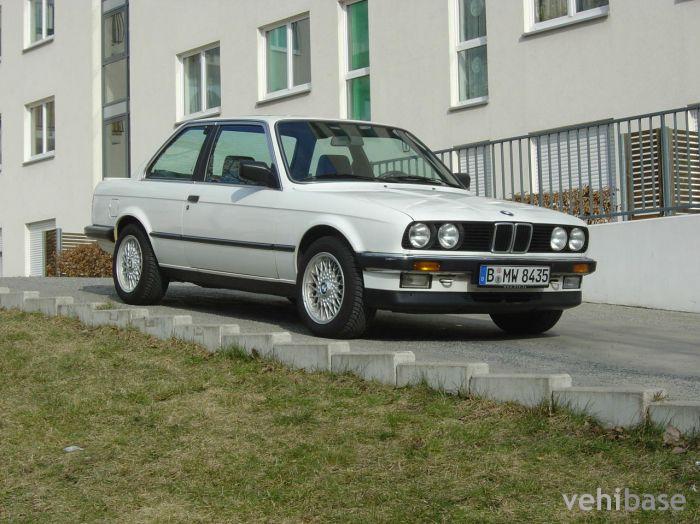 BMW 316 (E30)