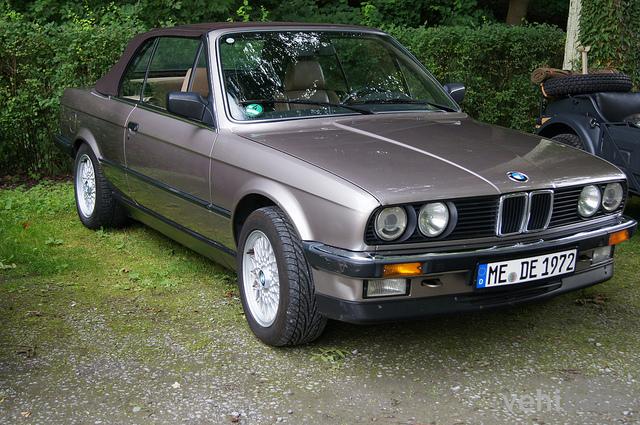BMW 320i Cabriolet (E30)