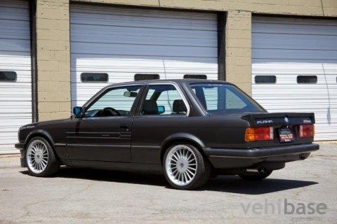 BMW 325i (E30)